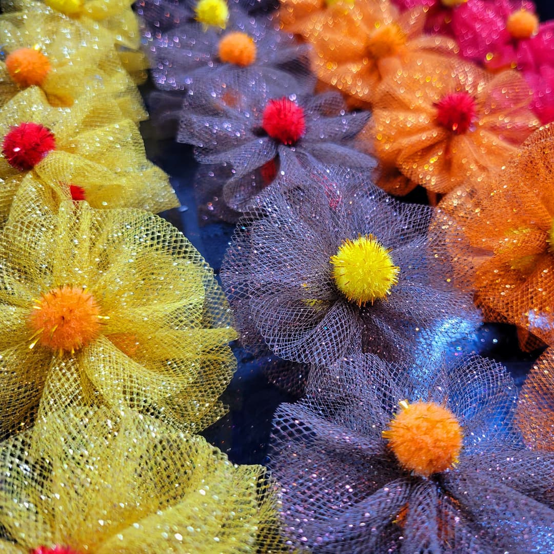 Pom Pom Bows