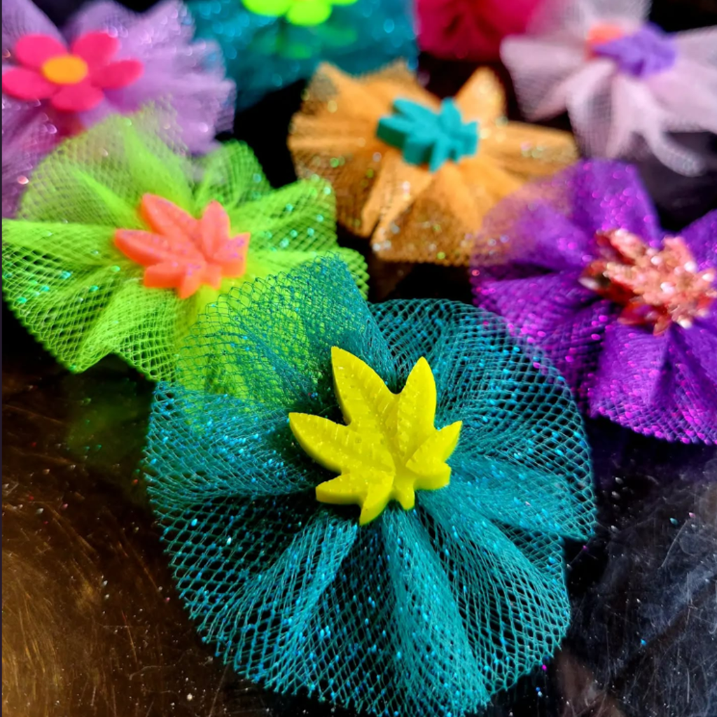 420 Canna Bows